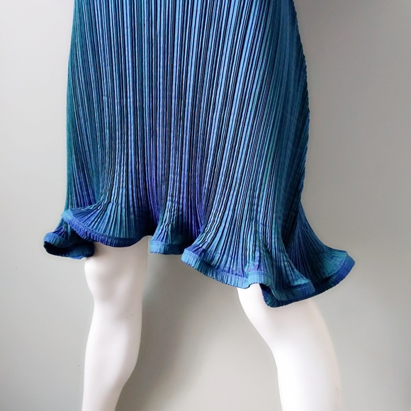 ♥️HP♥️ Issey Miyake Pleated Blue Iridescent Dress - Picture 5 of 9